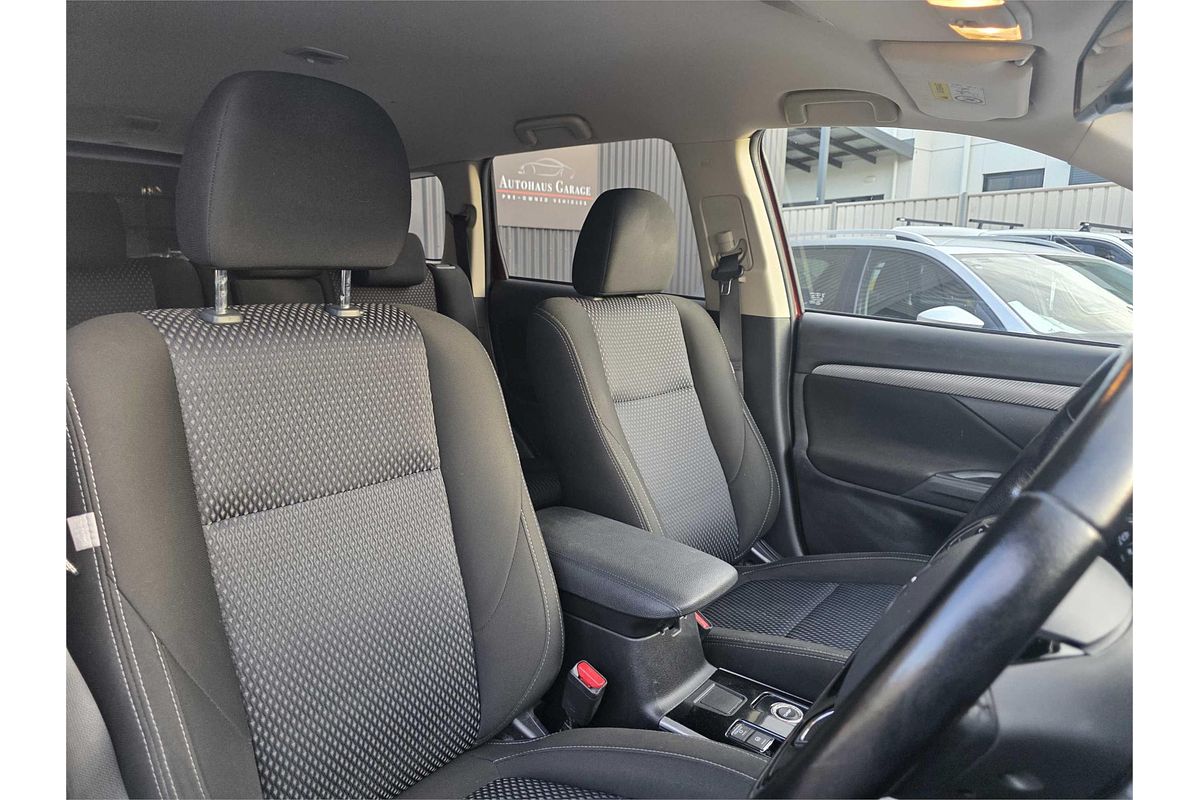 2016 Mitsubishi Outlander LS Safety Pack ZK