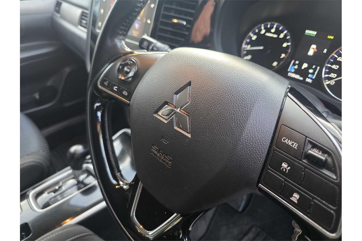 2016 Mitsubishi Outlander LS Safety Pack ZK