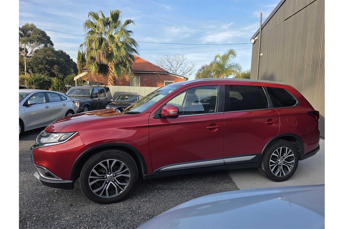 2016 Mitsubishi Outlander LS Safety Pack ZK