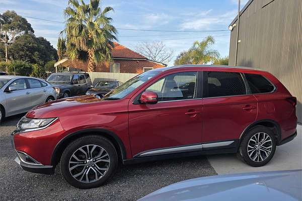 2016 Mitsubishi Outlander LS Safety Pack ZK