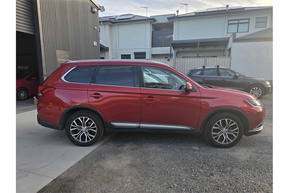 2016 Mitsubishi Outlander LS Safety Pack ZK