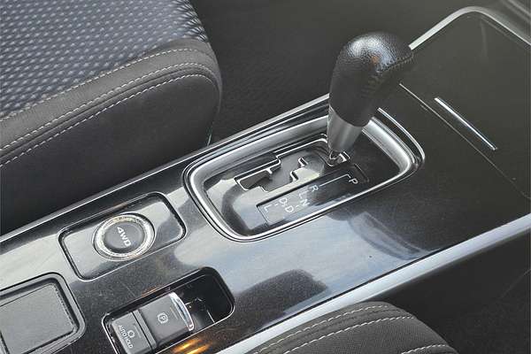 2016 Mitsubishi Outlander LS Safety Pack ZK