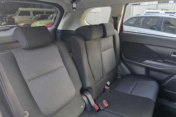 2016 Mitsubishi Outlander LS Safety Pack ZK