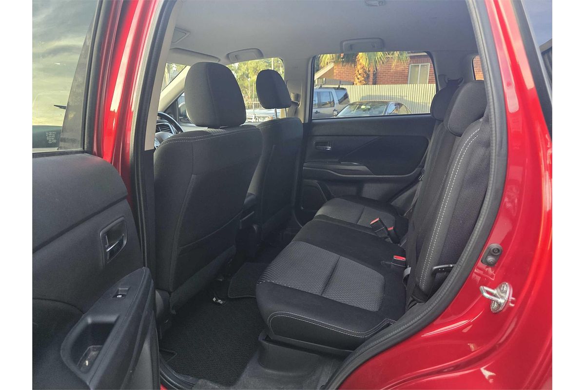 2016 Mitsubishi Outlander LS Safety Pack ZK