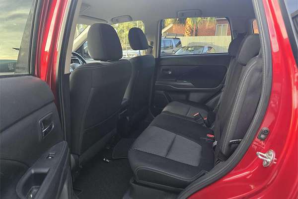 2016 Mitsubishi Outlander LS Safety Pack ZK
