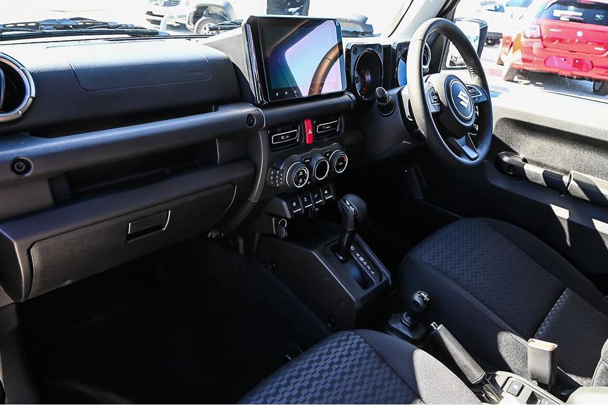 2025 Suzuki Jimny