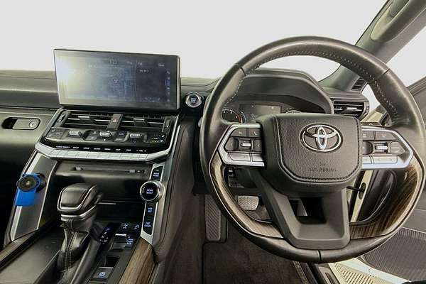 2024 Toyota Landcruiser VX FJA300R