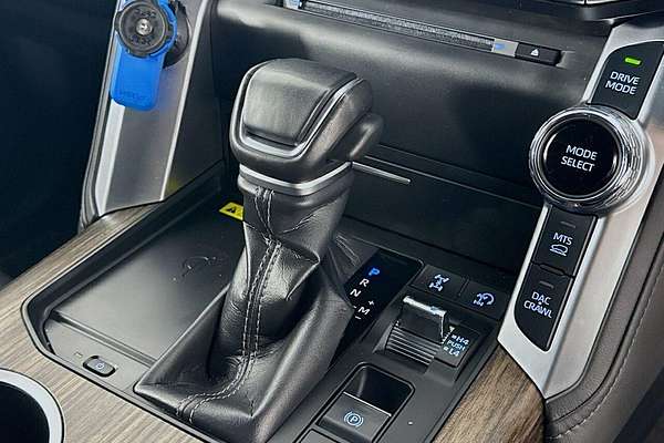 2024 Toyota Landcruiser VX FJA300R