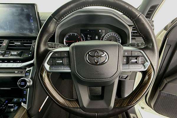 2024 Toyota Landcruiser VX FJA300R