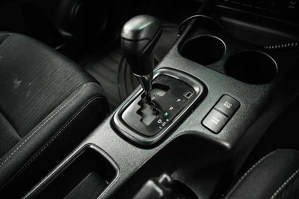 2016 Toyota Hilux SR GUN126R 4X4