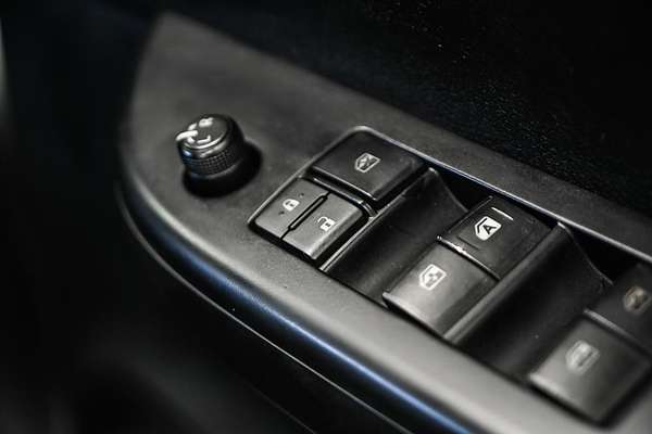 2016 Toyota Hilux SR GUN126R 4X4