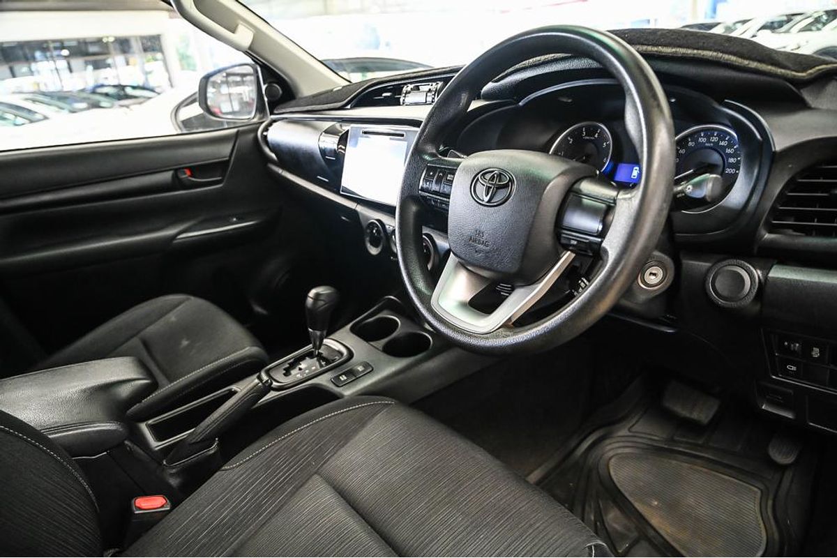 2016 Toyota Hilux SR GUN126R 4X4