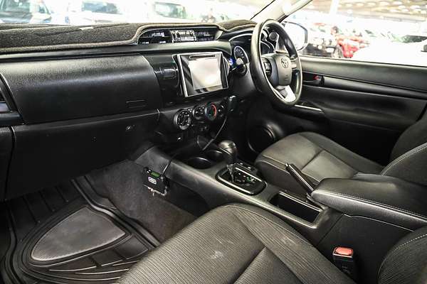 2016 Toyota Hilux SR GUN126R 4X4