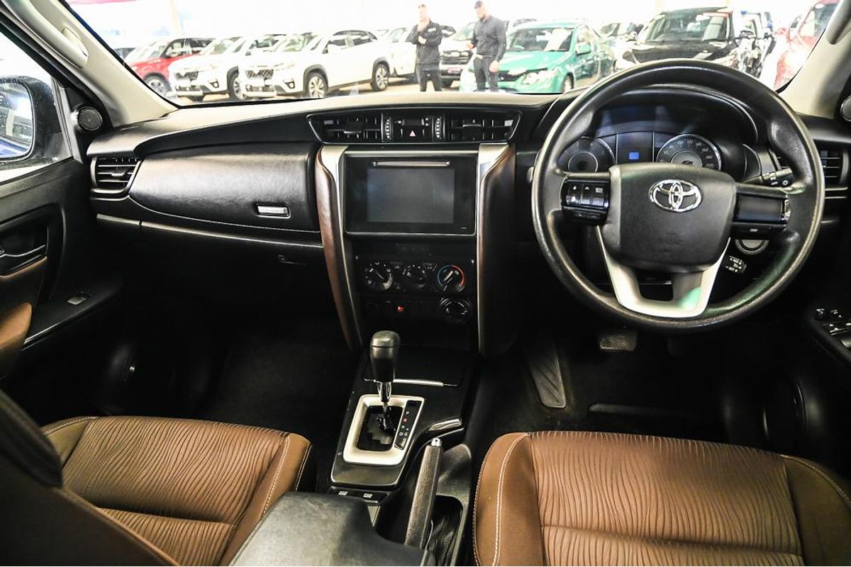 2017 Toyota Fortuner GX GUN156R