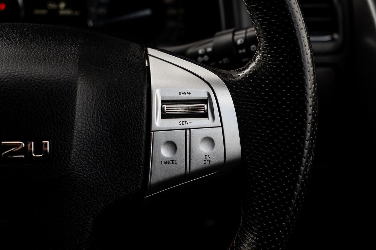 2019 Isuzu MU-X LS-T