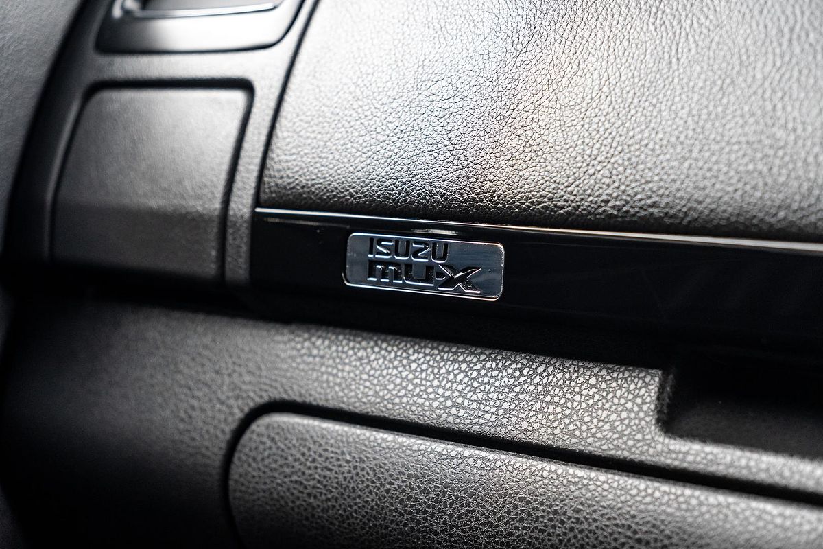 2019 Isuzu MU-X LS-T