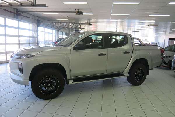 2021 Mitsubishi Triton GLX+ MR 4X4