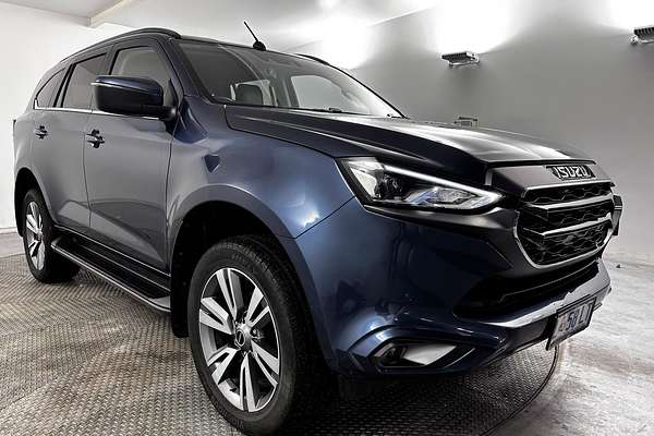 2023 Isuzu MU-X LS-T