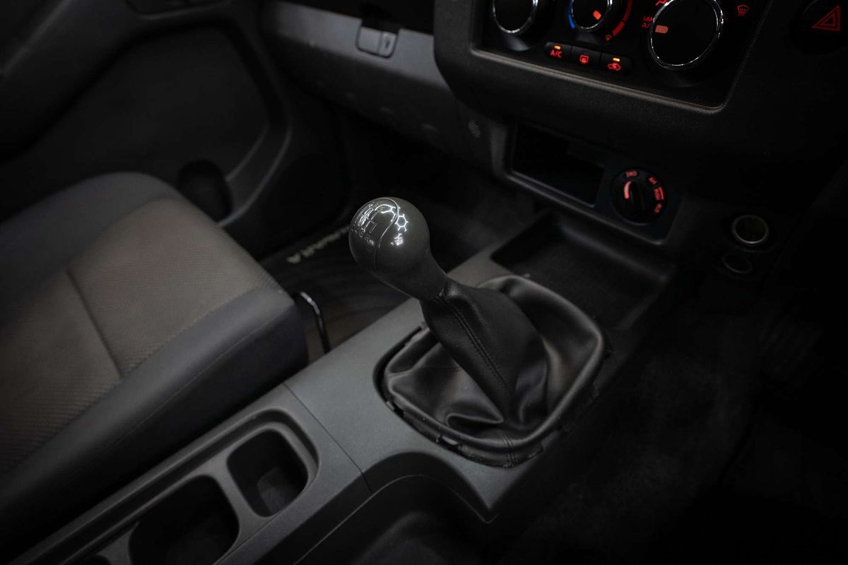 2014 Nissan Navara Silverline SE D40 Series 9 4X4