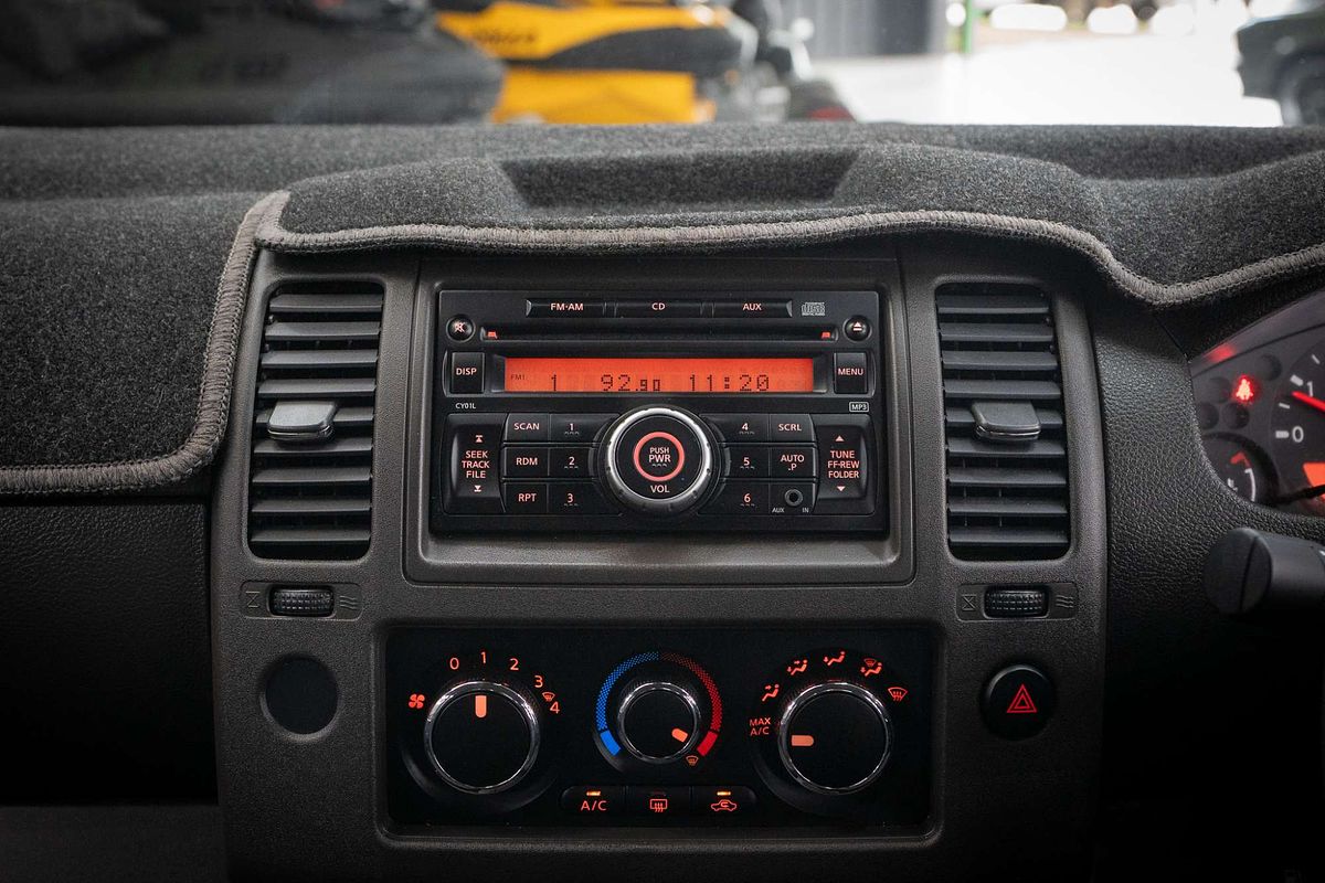 2014 Nissan Navara Silverline SE D40 Series 9 4X4