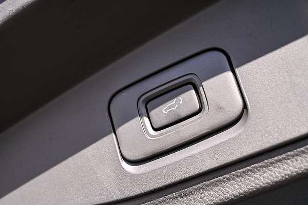 2025 Isuzu MU-X