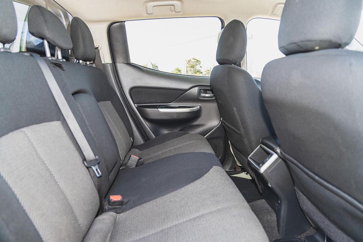 2019 Mitsubishi Triton GLS MR 4X4