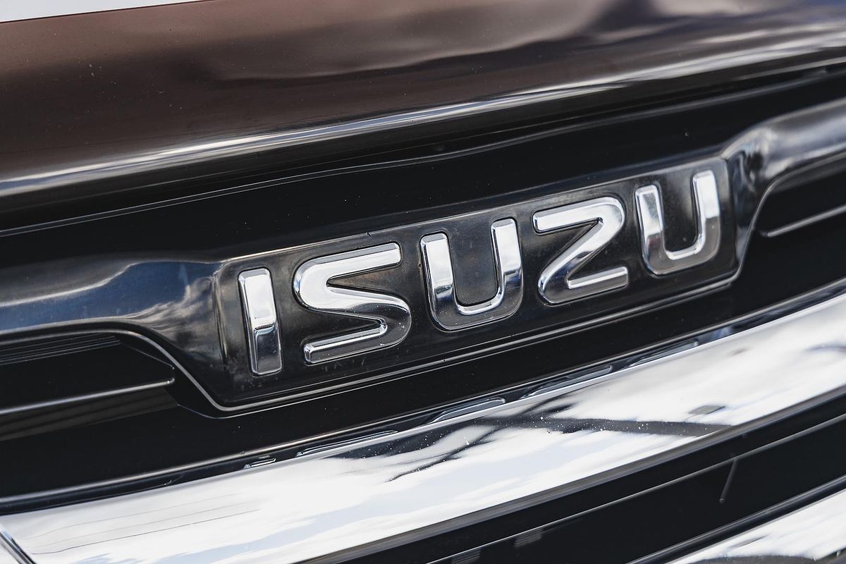 2021 Isuzu MU-X LS-U