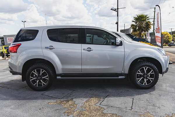 2021 Isuzu MU-X LS-U