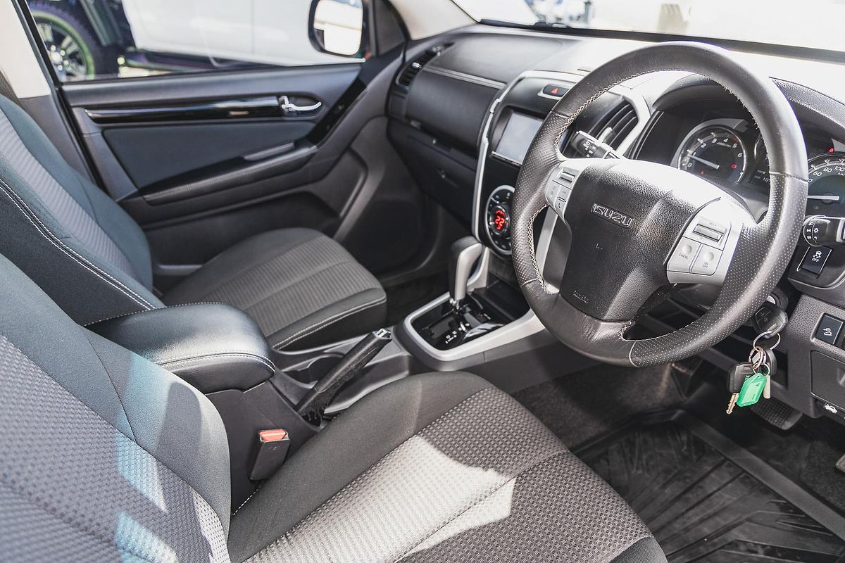 2021 Isuzu MU-X LS-U