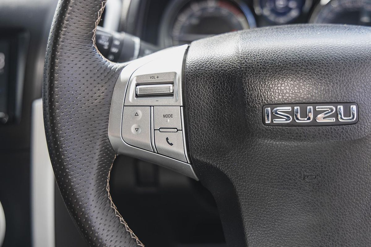 2021 Isuzu MU-X LS-U