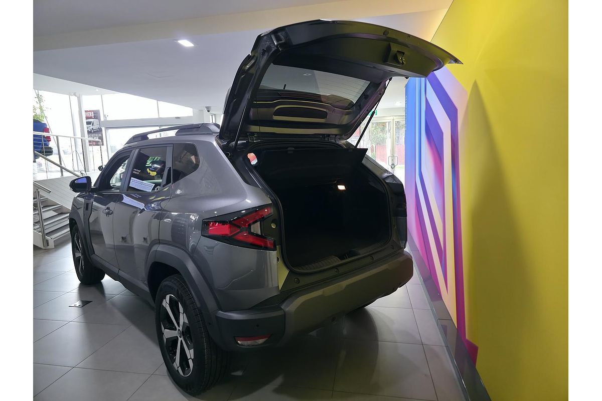 2025 Renault Duster Techno X1311