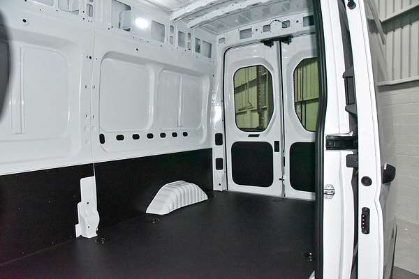 2025 LDV Deliver 9 LWB