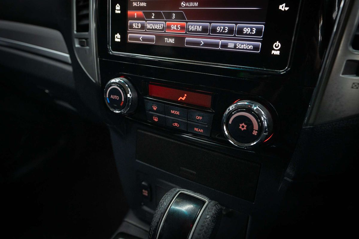 2016 Mitsubishi Pajero GLX NX