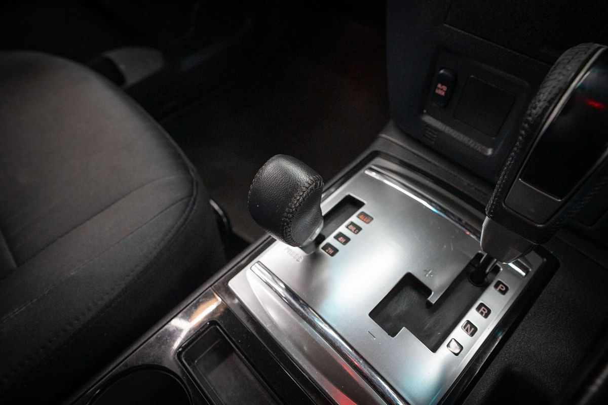 2016 Mitsubishi Pajero GLX NX