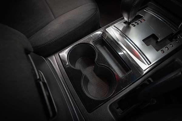 2016 Mitsubishi Pajero GLX NX