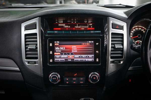 2016 Mitsubishi Pajero GLX NX