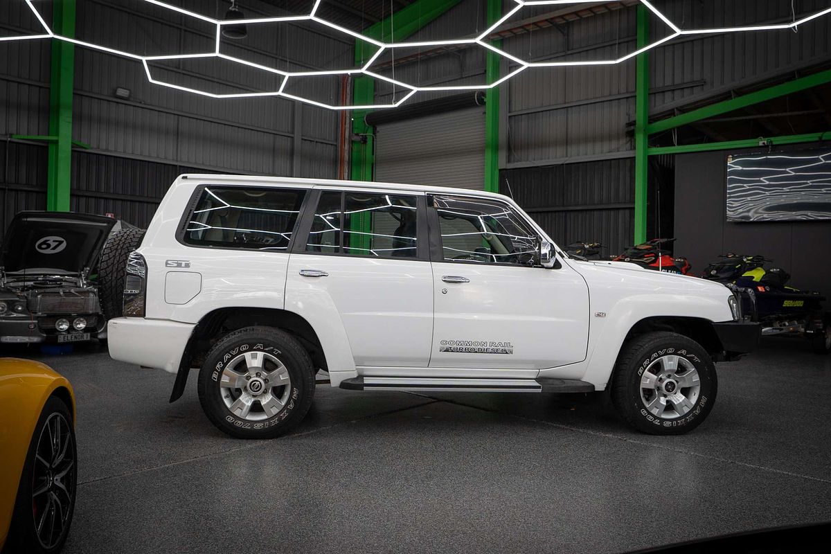 2011 Nissan Patrol ST GU 7