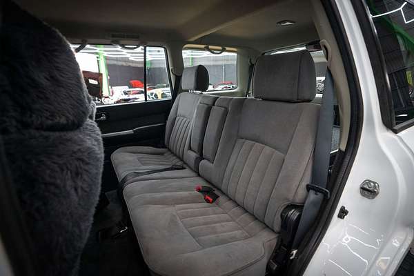 2011 Nissan Patrol ST GU 7