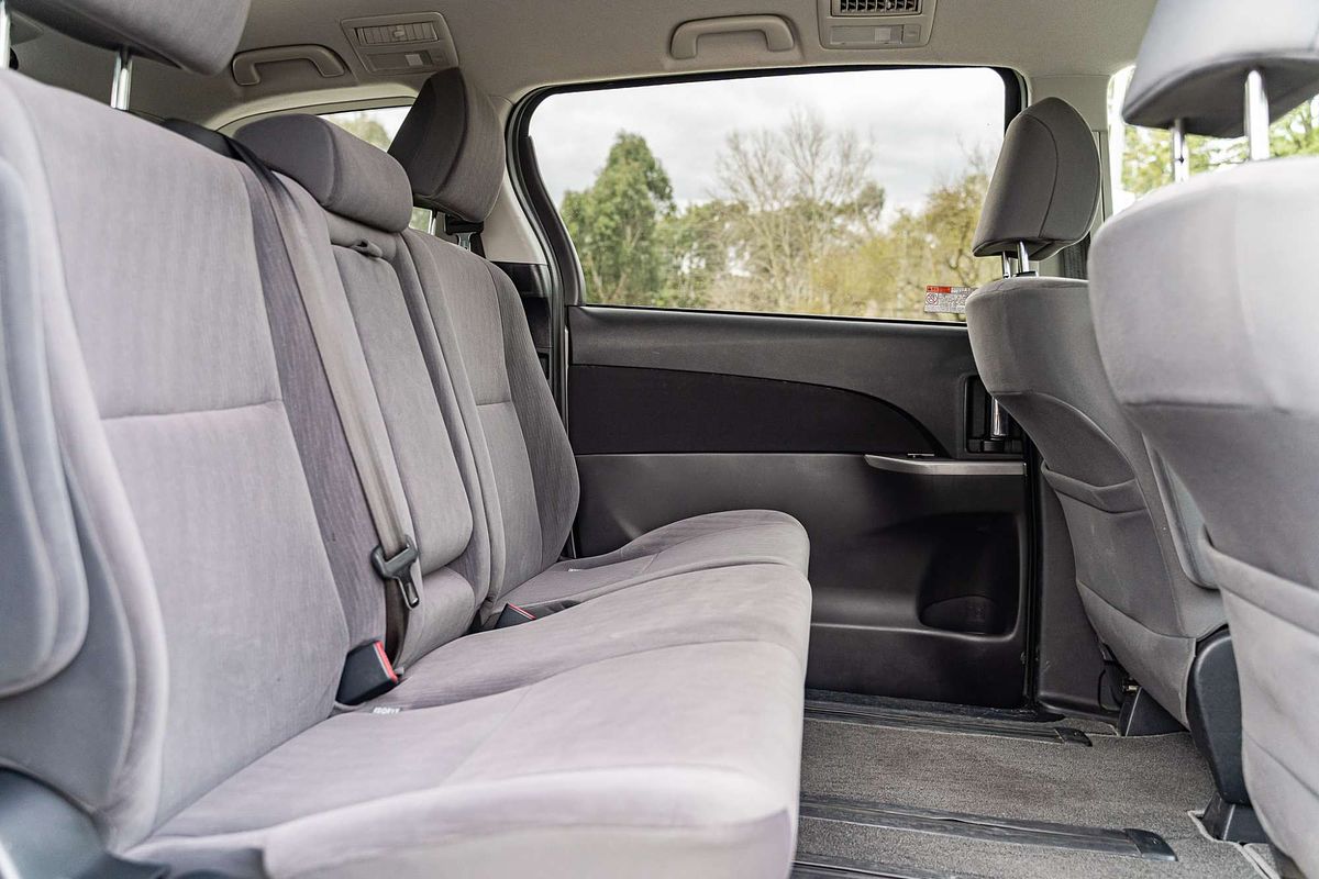 2015 Toyota Tarago GLX ACR50R