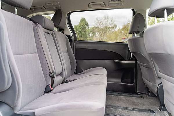 2015 Toyota Tarago GLX ACR50R