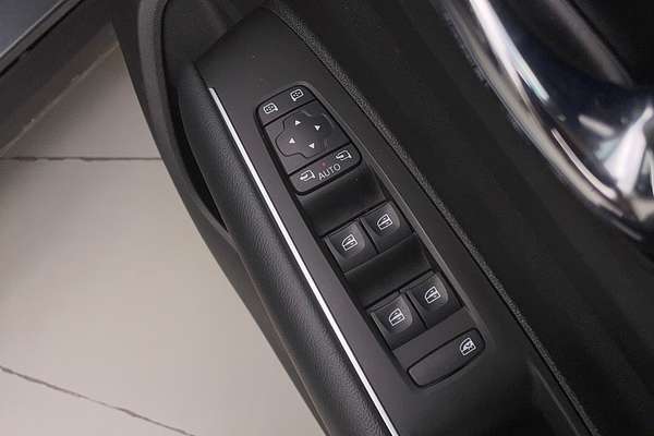 2023 Renault Koleos Life HZG