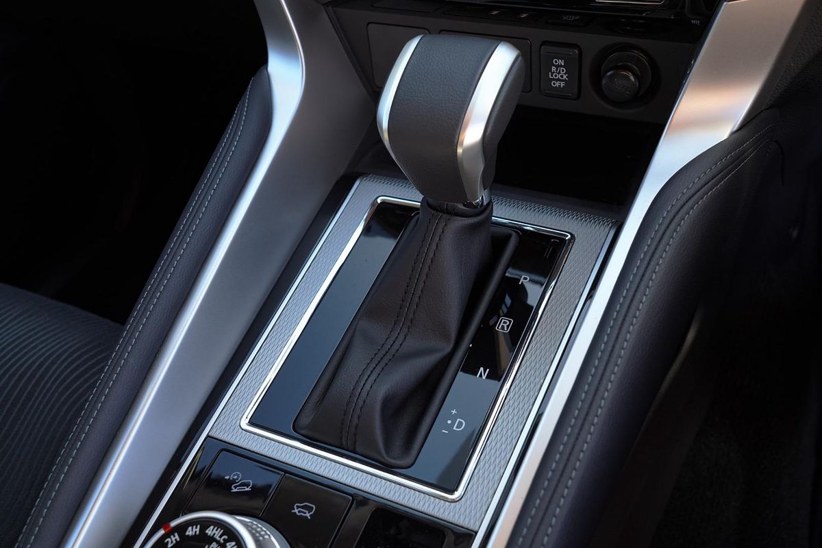 2024 Mitsubishi Pajero Sport GLS QG
