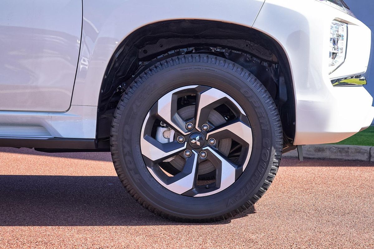 2024 Mitsubishi Pajero Sport GLS QG