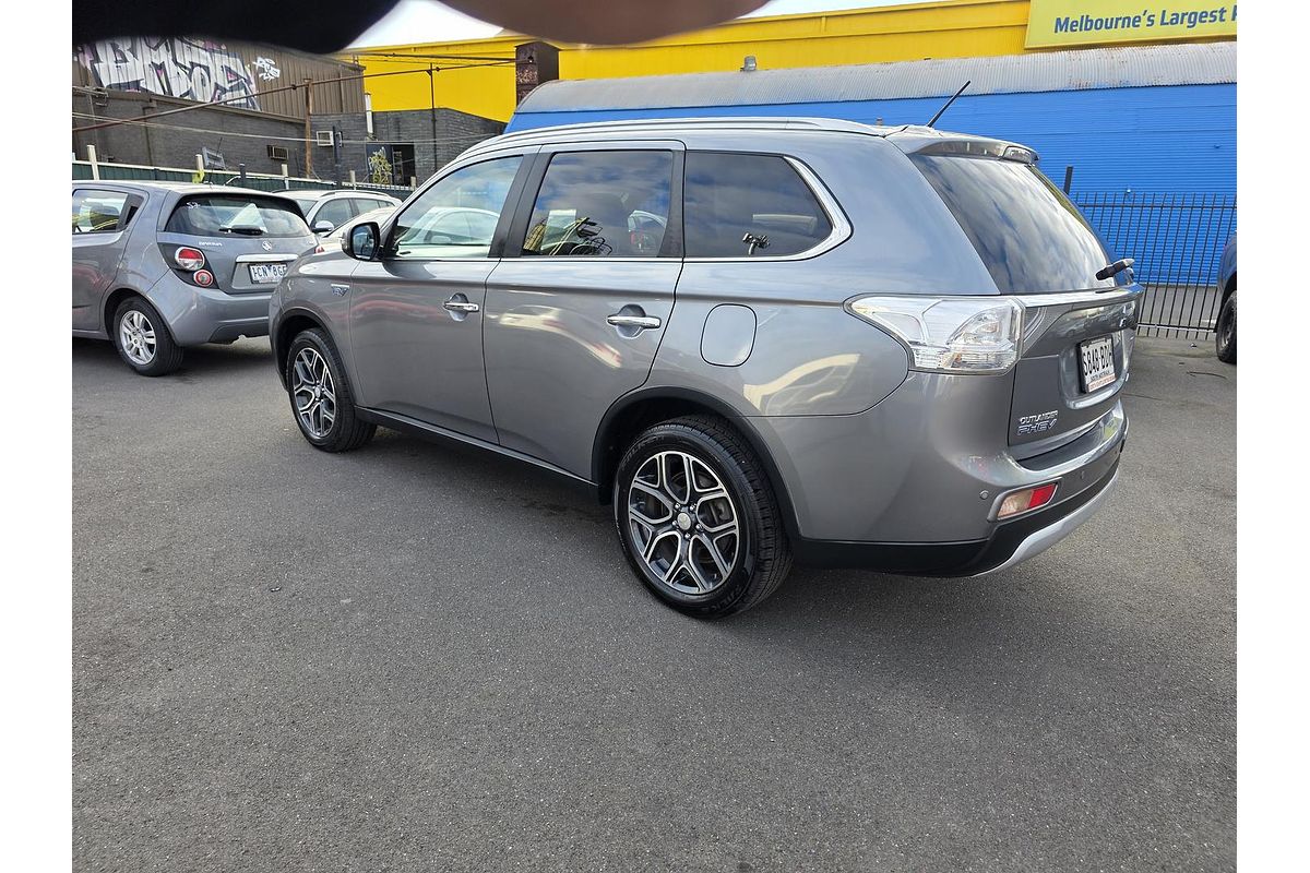 2014 Mitsubishi Outlander PHEV Aspire ZJ