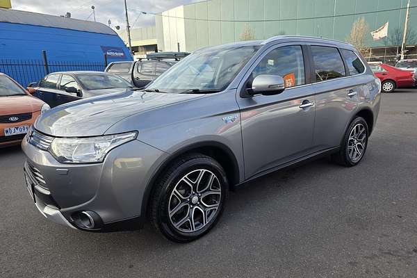 2014 Mitsubishi Outlander PHEV Aspire ZJ