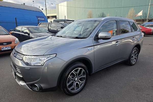 2014 Mitsubishi Outlander PHEV Aspire ZJ