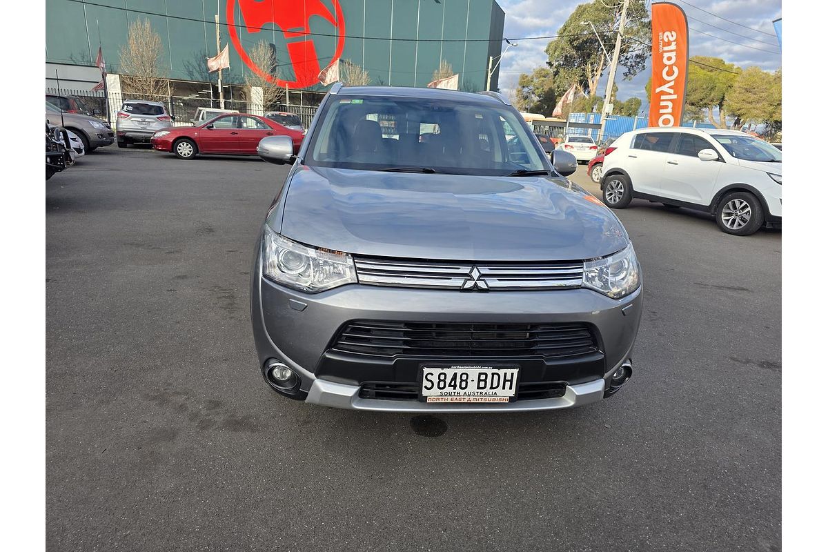 2014 Mitsubishi Outlander PHEV Aspire ZJ