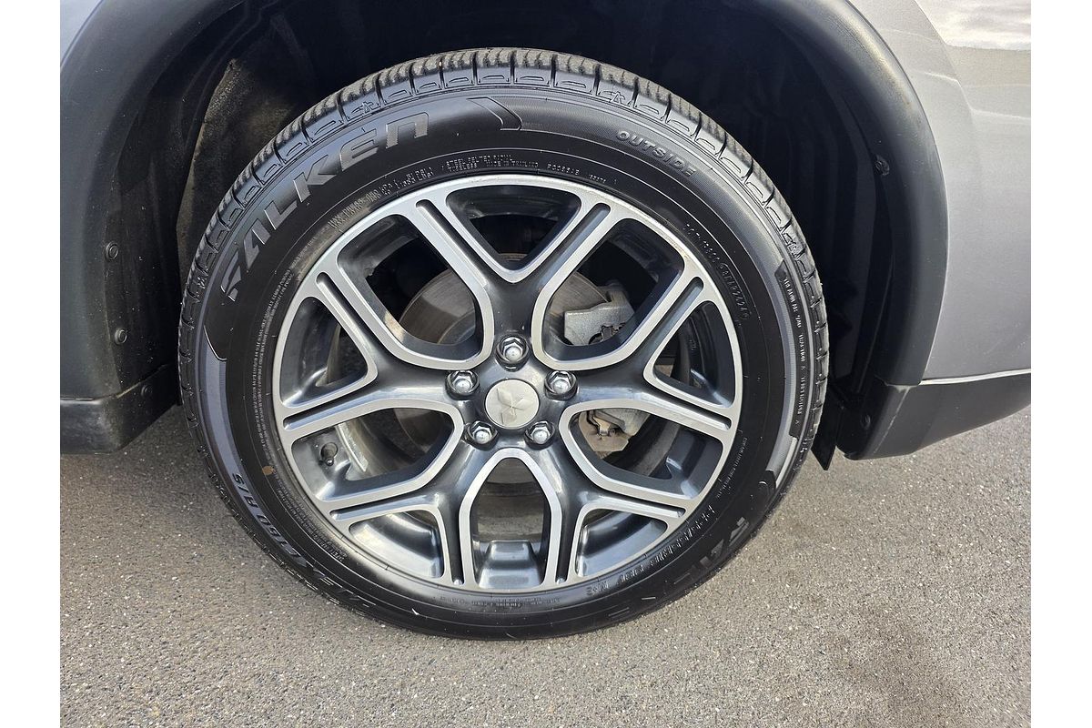 2014 Mitsubishi Outlander PHEV Aspire ZJ