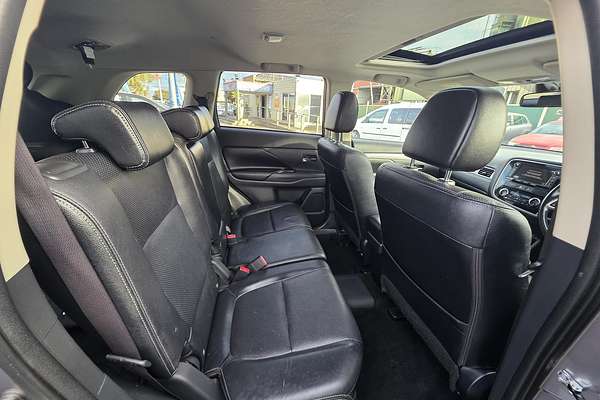 2014 Mitsubishi Outlander PHEV Aspire ZJ
