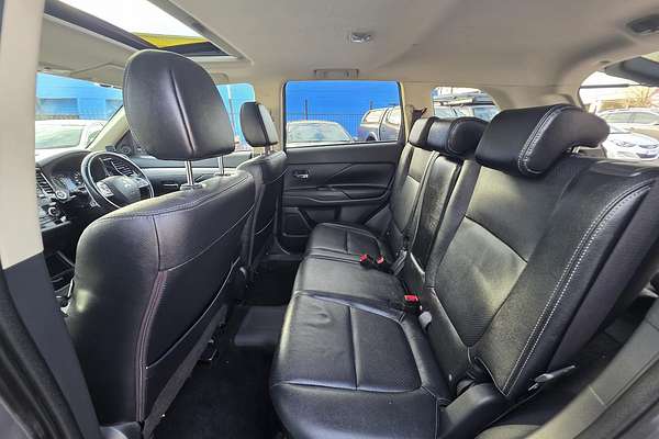 2014 Mitsubishi Outlander PHEV Aspire ZJ